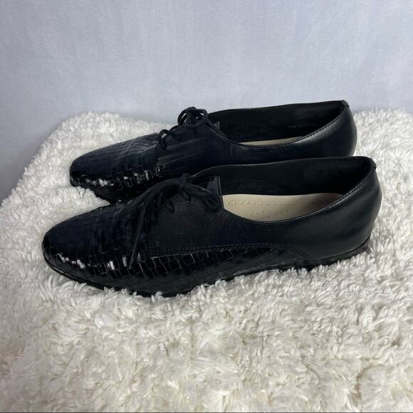 Trotters Lizzie Woven Oxfords - Picture 5 of 13